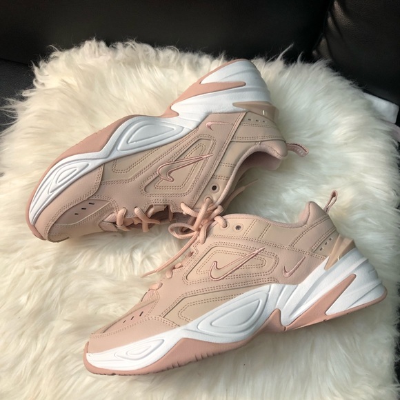 🆕NEW NIKE SHOES - Picture 3 of 8